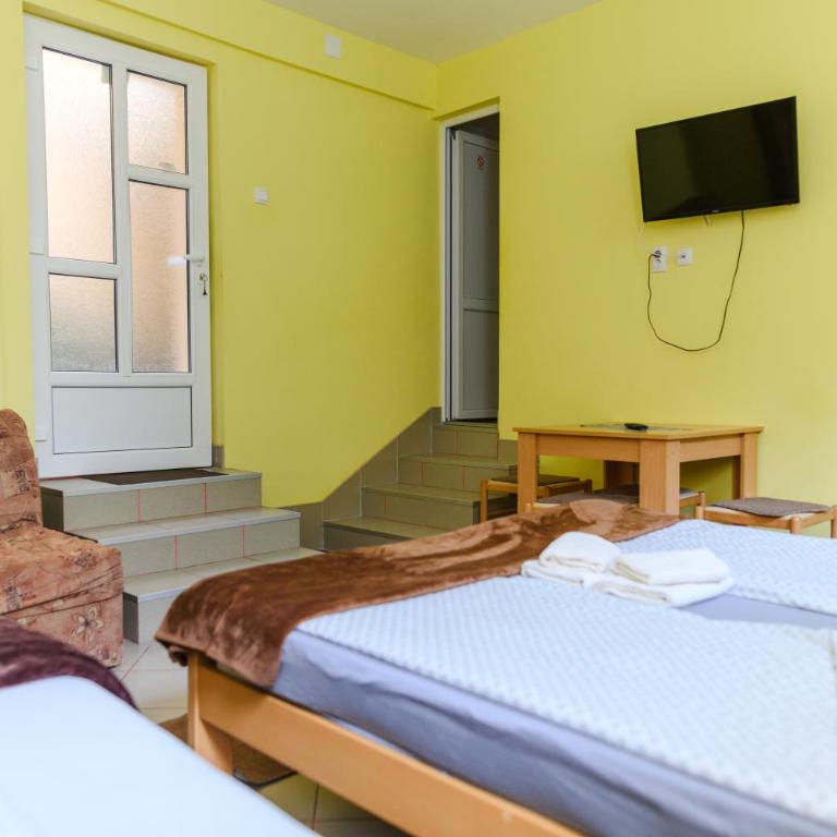 Vila Misljenovic, u centru Sokobanje, na pesackoj zoni - Standardni Studio - 6