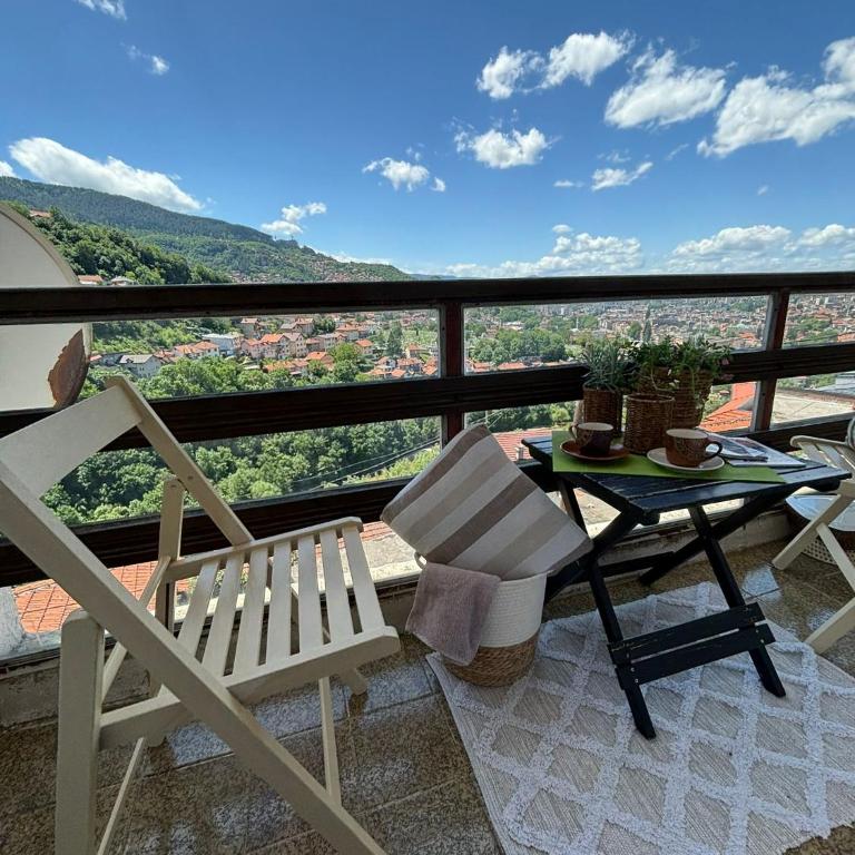 Balcony of Sarajevo - Apartman sa Terasom - 9