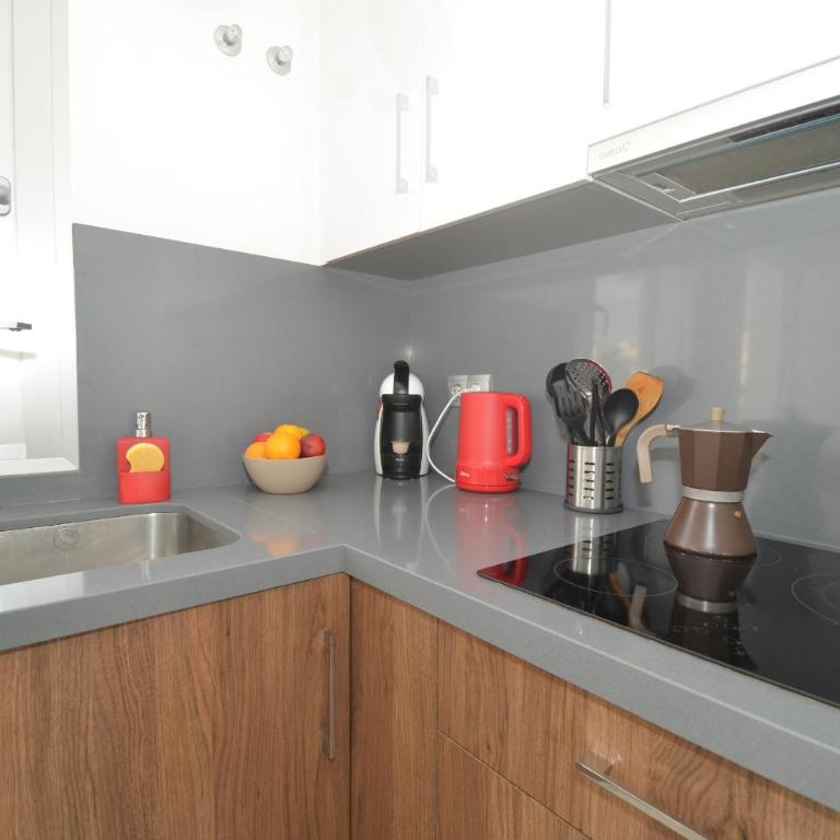 Penthouse Punta prima Torrevieja - Two-Bedroom Apartment with Balcony - 4