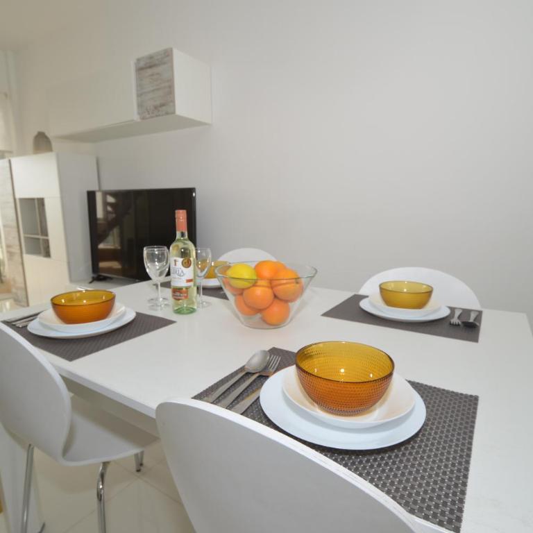 Penthouse Punta prima Torrevieja - Two-Bedroom Apartment with Balcony - 5