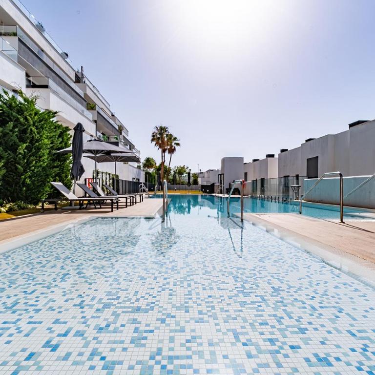Estepona Place - Spacious family city apartment - Apartamento de 3 dormitorios - 3