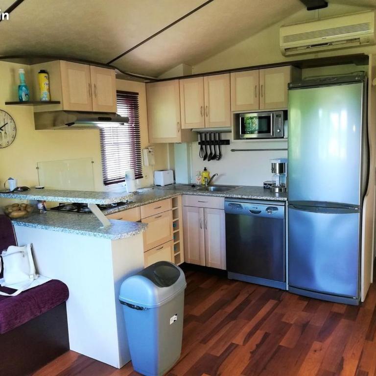 Mobilhome dans camping Site de Gorge Vent à Fréjus - Apartamento de 2 dormitorios - 2