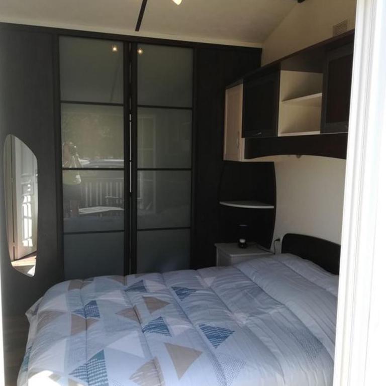 Mobilhome dans camping Site de Gorge Vent à Fréjus - Apartamento de 2 dormitorios - 3