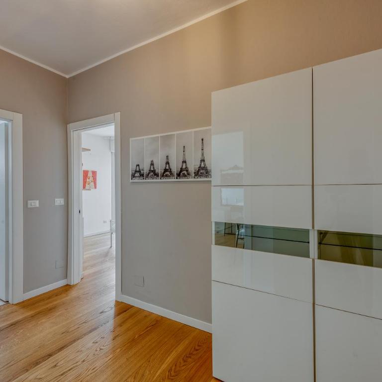 Omodeo, 19 – Ampio e panoramico - Appartamento con 2 Camere da Letto - 22