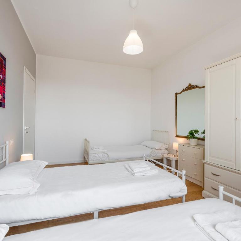 Omodeo, 19 – Ampio e panoramico - Appartamento con 2 Camere da Letto - 17