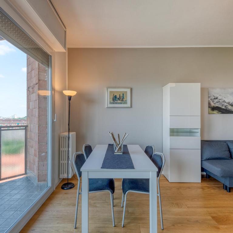 Omodeo, 19 – Ampio e panoramico - Appartamento con 2 Camere da Letto - 25