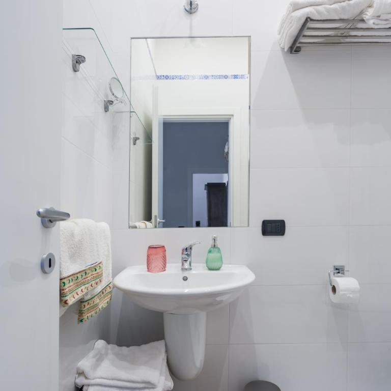 B&B Le Stanze Dei Mille - Camera Familiare con Bagno Privato - 12