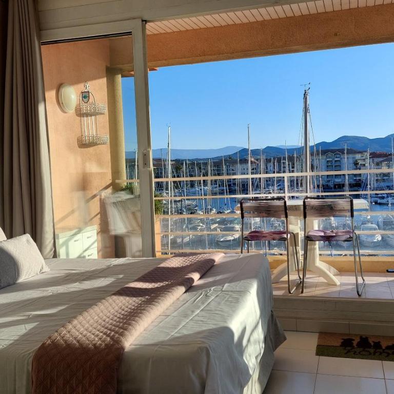 Boutique Apartment Hirondelle Port Frejus - Apartamento Estudio con vistas al mar - 9