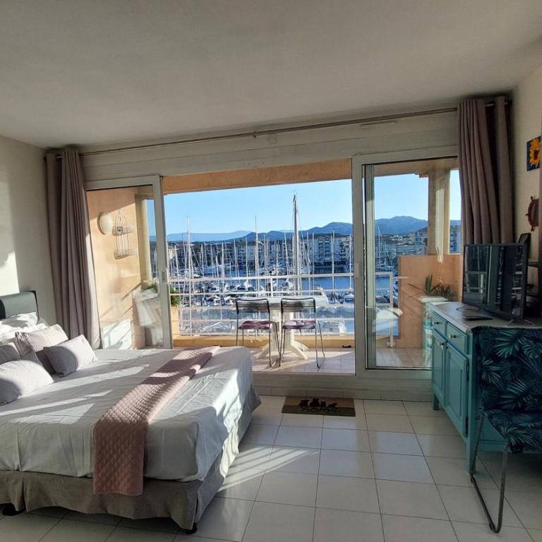 Boutique Apartment Hirondelle Port Frejus - Apartamento Estudio con vistas al mar - 8