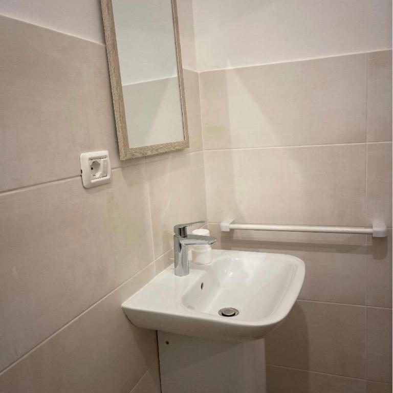Villa Margherita - Appartamento con Balcone - 6