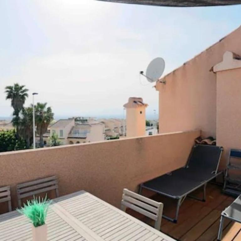 Bungalow en la Playa con Terraza Soleada, Jacuzzi, Solarium, Piscina comunitaria - Apartment mit 2 Schlafzimmern - 52