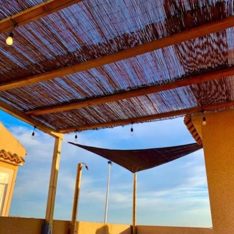 Bungalow en la Playa con Terraza Soleada, Jacuzzi, Solarium, Piscina comunitaria - Apartment mit 2 Schlafzimmern - 58
