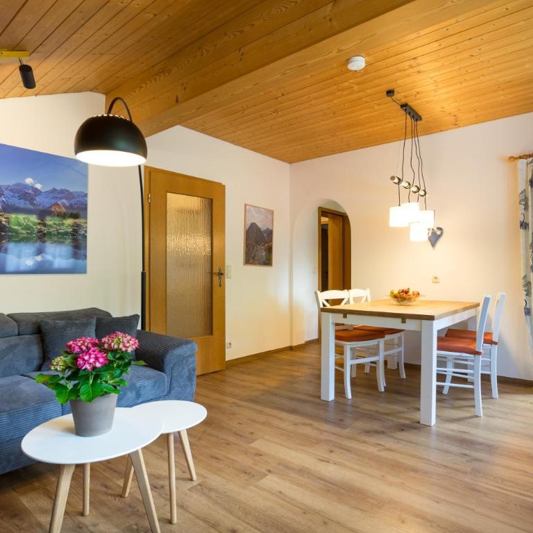 Berghaus Weber - Apartment mit 2 Schlafzimmern und Balkon - 3