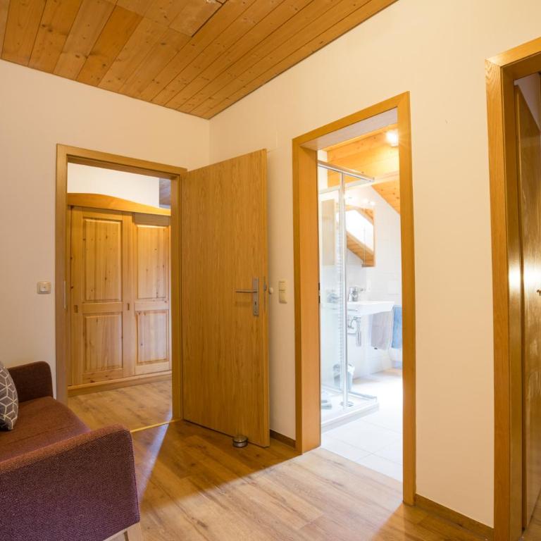 Berghaus Weber - Apartment mit 2 Schlafzimmern und Balkon - 10