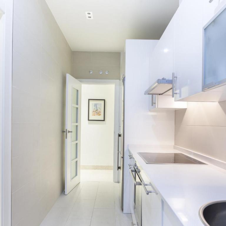 Echegaray en Madrid - Three-Bedroom Apartment - 6