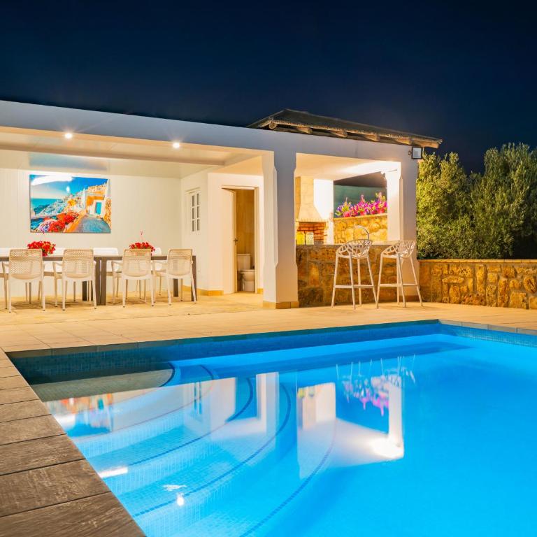 Cubo's La Luz del Valle Rural House - Vacation Home - 14