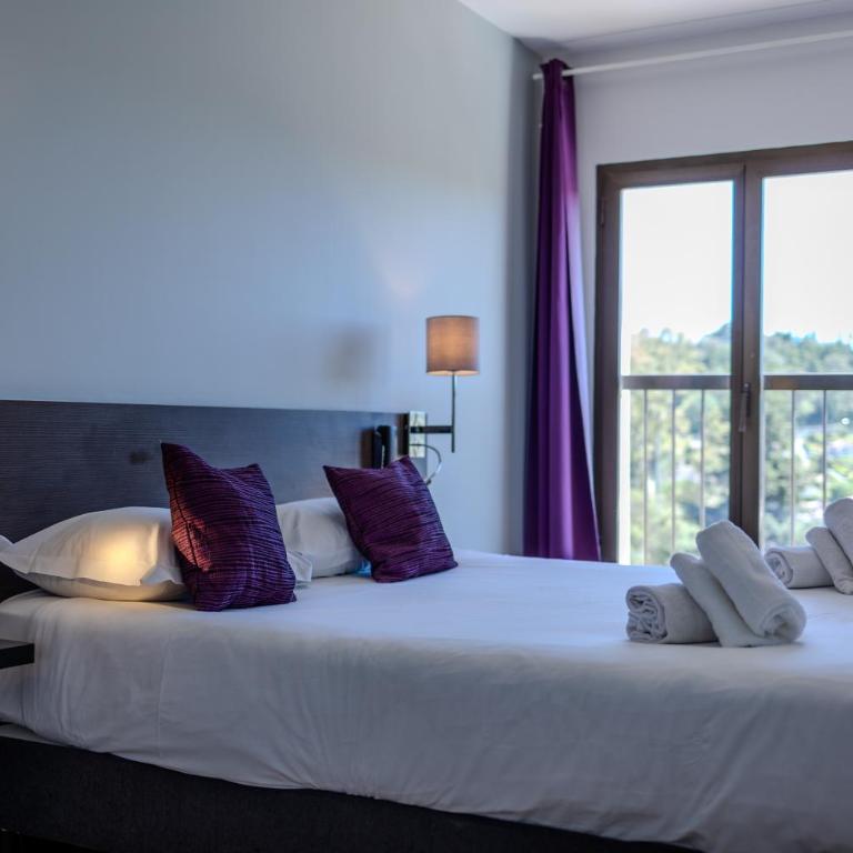 Logis Hotel Perla Riviera & Restaurant - Chambre Double Supérieure - Vue sur Piscine - 1