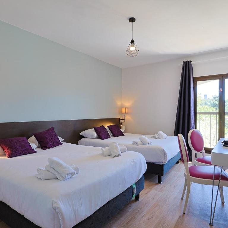 Logis Hotel Perla Riviera & Restaurant - Quadruple Room with pool view - 7