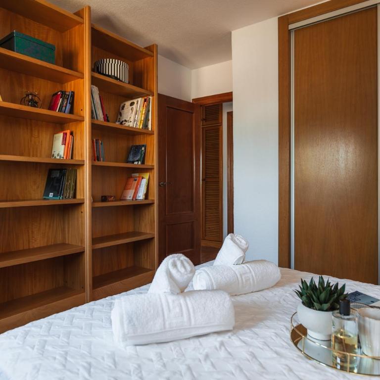 Cármenes de la Muralla - Free parking - Three-Bedroom House - 15