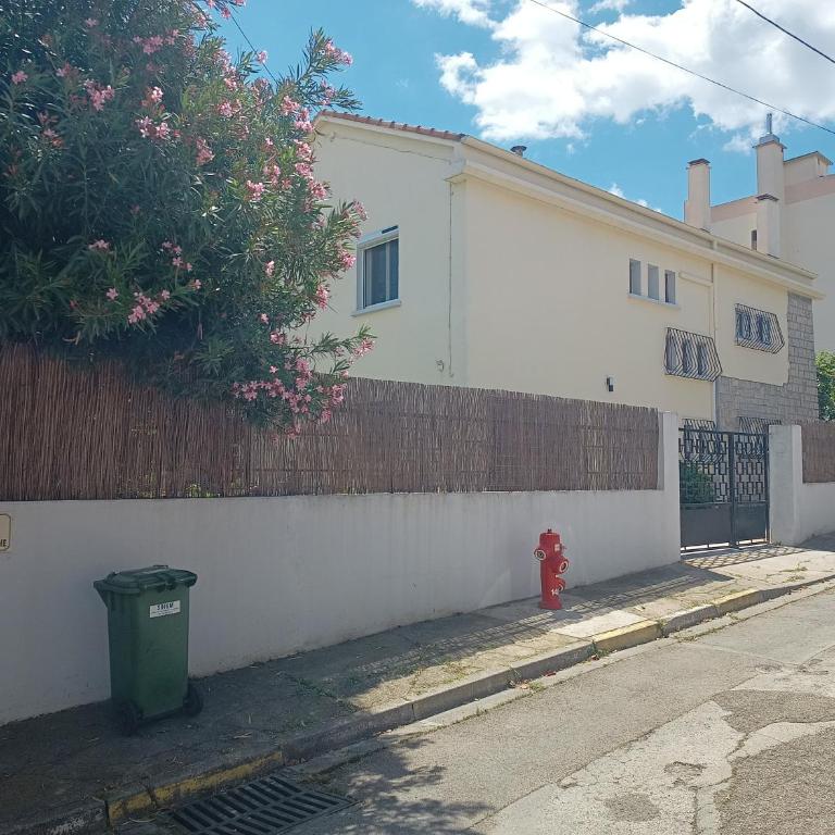 Grand appartement, 2 chambres et jardin - Two-Bedroom Apartment - 14