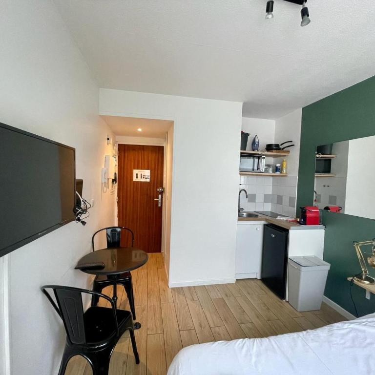 Studio proche Mériadeck - Appartement - Rez-de-Chaussée - 3
