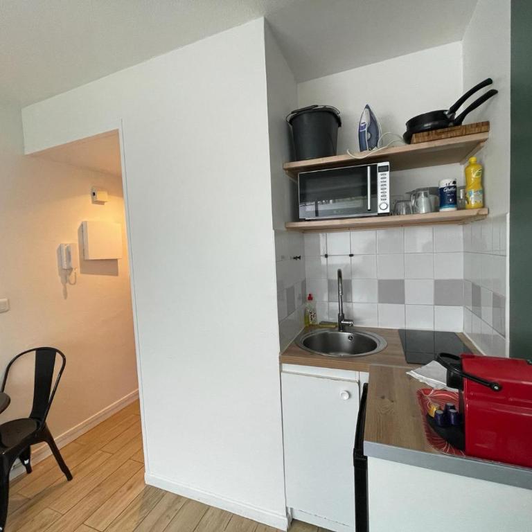 Studio proche Mériadeck - Appartement - Rez-de-Chaussée - 2