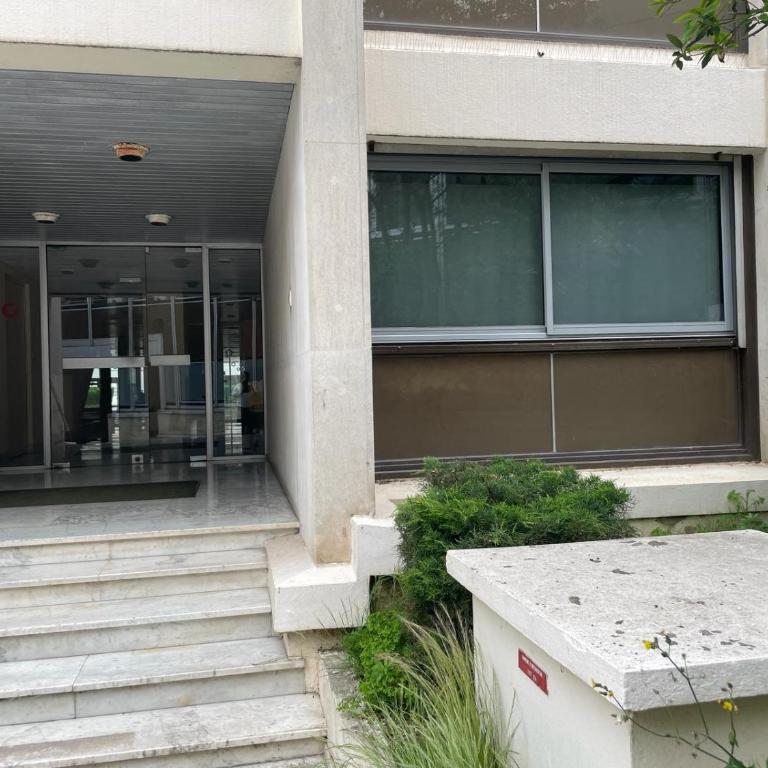 Studio proche Mériadeck - Appartement - Rez-de-Chaussée - 32