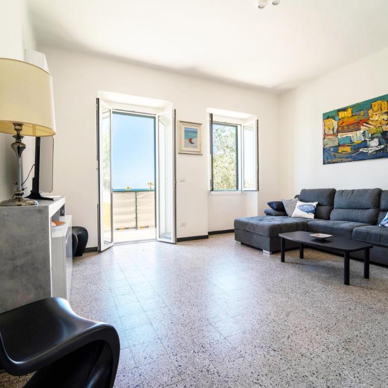 Seaview Lido Terrace - Two-Bedroom House - 4