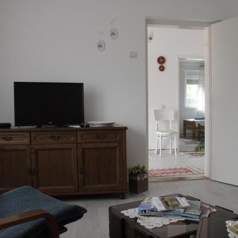 Apartman ZORA s bazenom sa slanom vodom - nova sezona! - Two-Bedroom Apartment - 5