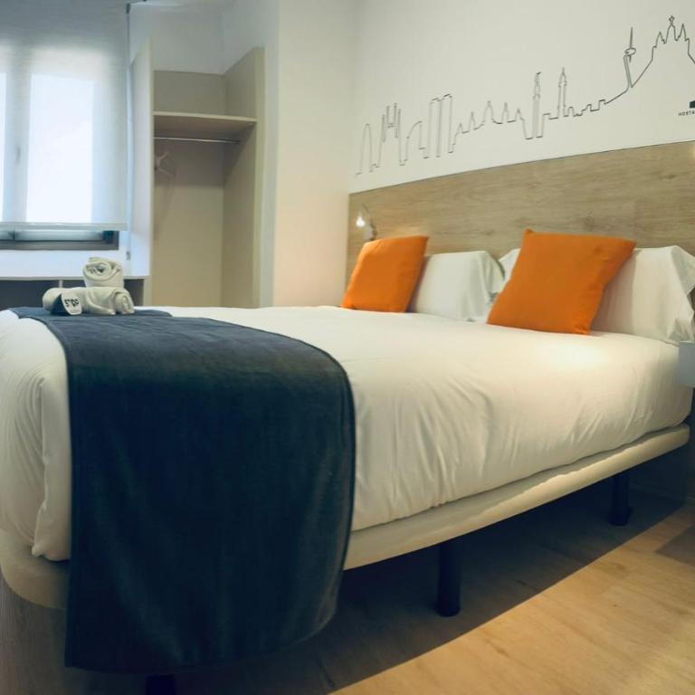 Hostal Sans - Chambre Double Confort - Vue sur Ville - 2