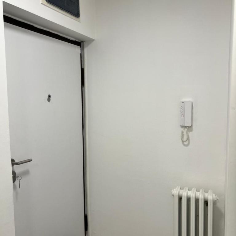 Apartman OMAR stan na dan besplatan parking Sarajevo - One-Bedroom Apartment - 25
