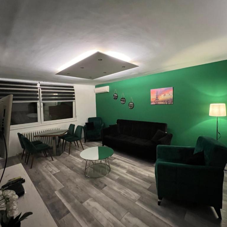 Apartman OMAR stan na dan besplatan parking Sarajevo - One-Bedroom Apartment - 2