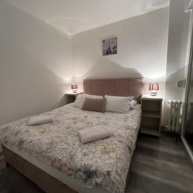 Apartman OMAR stan na dan besplatan parking Sarajevo - One-Bedroom Apartment - 16