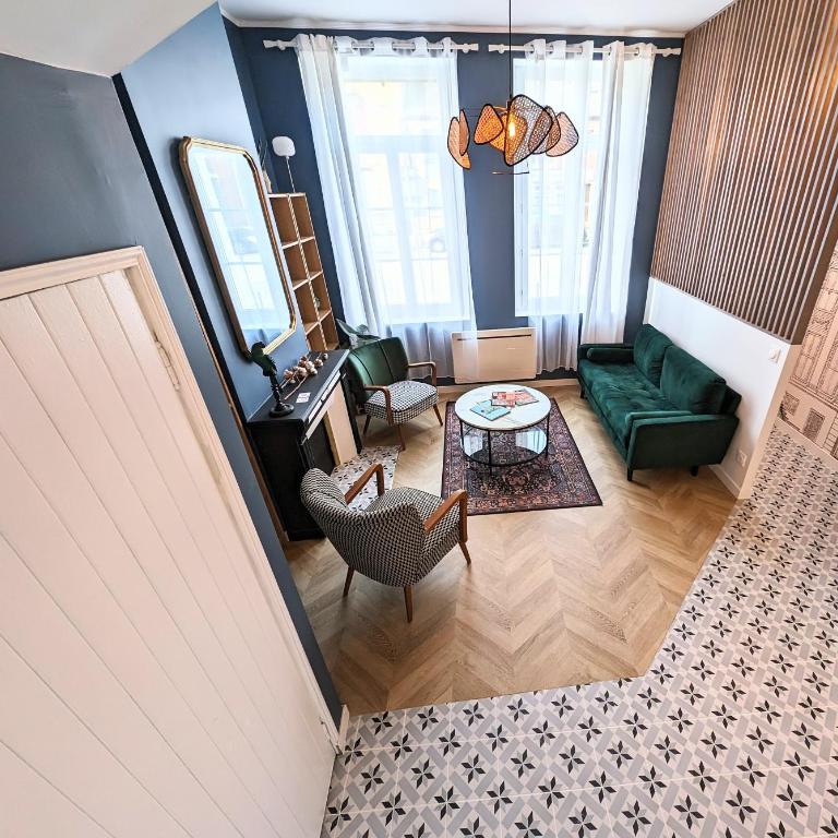 Elégante maison amiénoise - proche gare, home-cinéma, 3 chambres doubles, 1 chambre familiale avec jacuzzi privatif - La Maison Des Petits Sablon - Chambre Familiale - 24