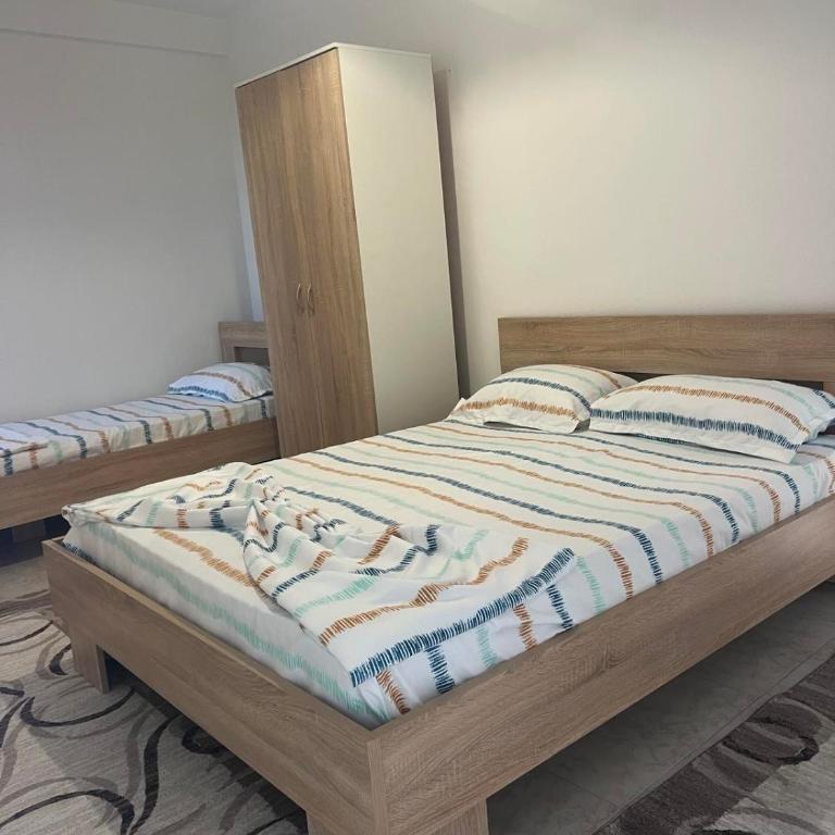 Begu Apartments - Triple Room with City View - 5