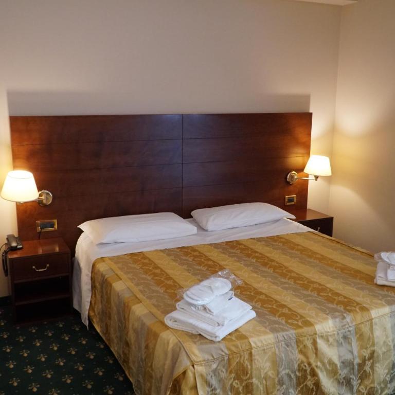 Hotel President - Camera Matrimoniale Superior - 1