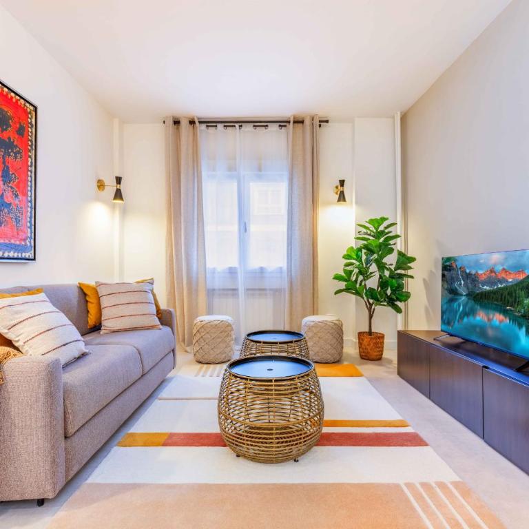 Apartamento Puerta de America VII en Madrid - Superior Apartment - 1