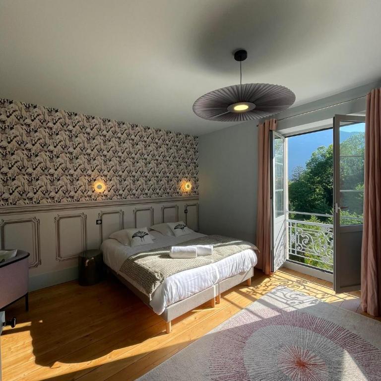 Domaine Clairfontaine Noyarey - Suites Junior - Chambre Double ou Lits Jumeaux - Vue sur Jardin - 8