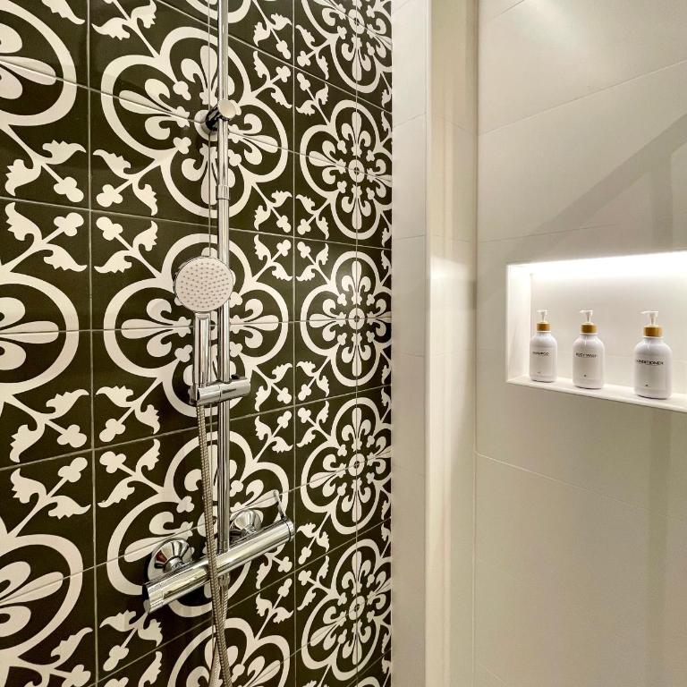 Piso con patio, 3 habitaciones, en La Goleta - Three-Bedroom Apartment - 14