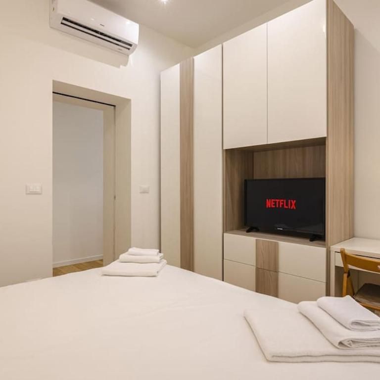 Farini Suite - One-Bedroom Apartment - 14