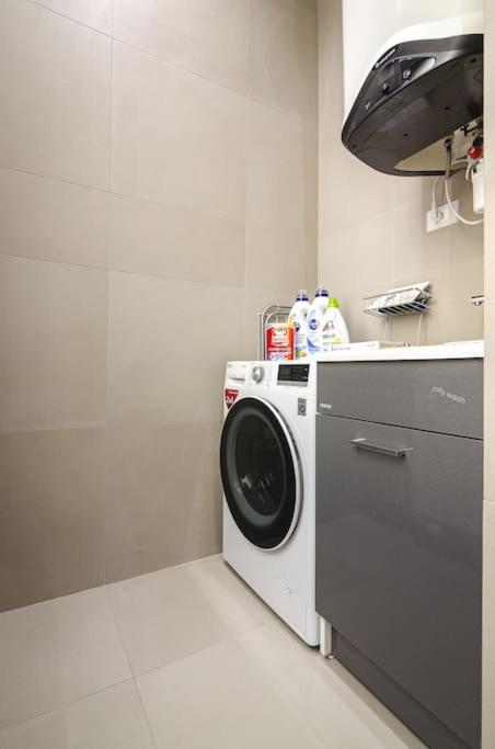 Farini Suite - One-Bedroom Apartment - 22