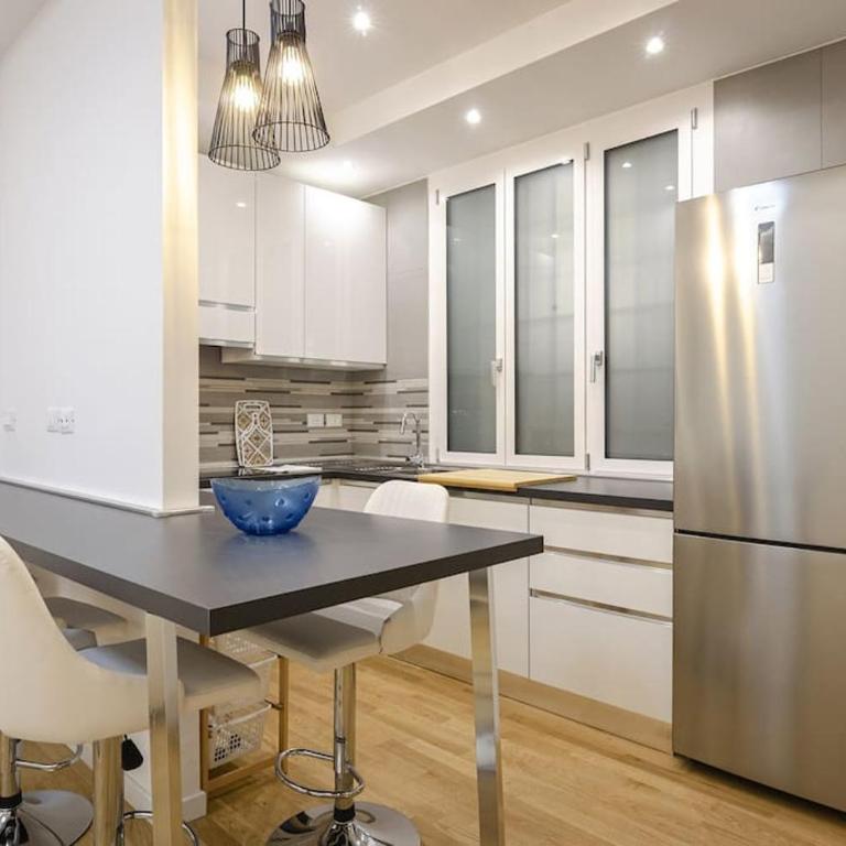 Farini Suite - One-Bedroom Apartment - 2