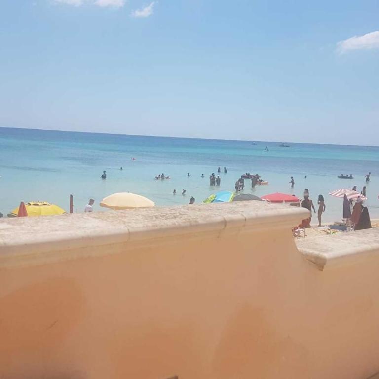 Villa Ciccarese dentro la spiaggia - Villa with Sea View - 8
