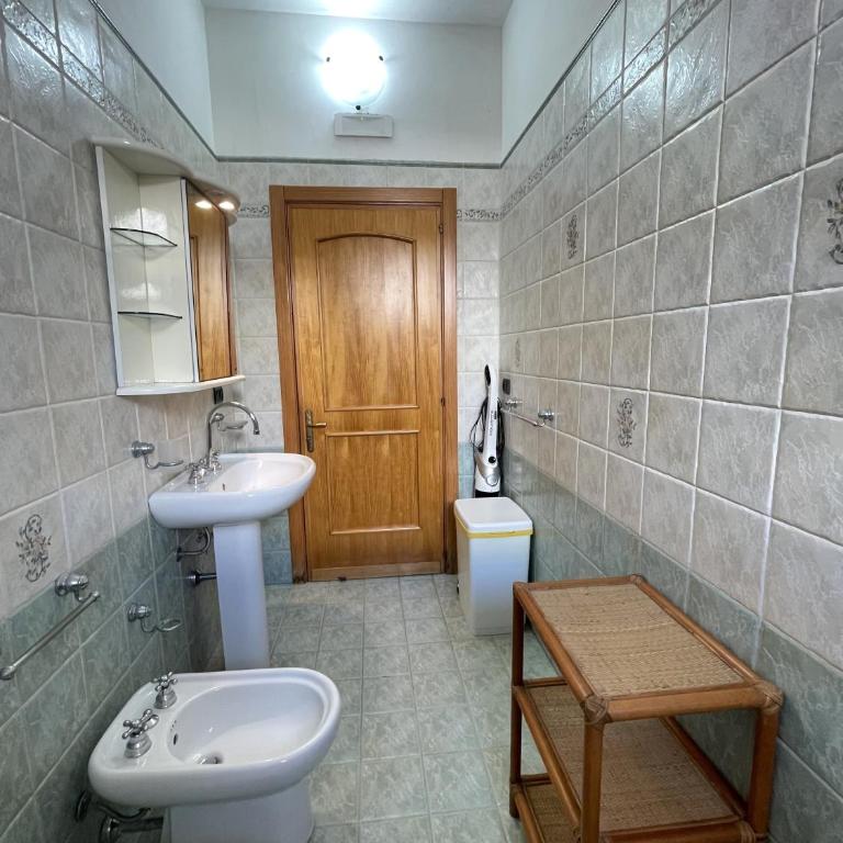 Villa Ciccarese dentro la spiaggia - Villa with Sea View - 22