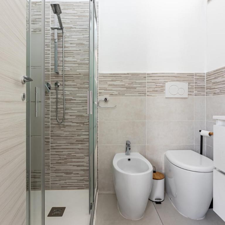 GuestHost - Comfy Apartment close to the Station with Courtyard - Appartamento con 1 Camera da Letto - 3