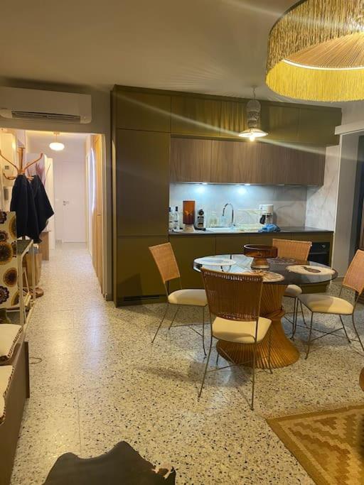 Appartement Claire front de mer superbe vue Bassin - Two-Bedroom Apartment - 33