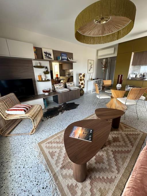 Appartement Claire front de mer superbe vue Bassin - Two-Bedroom Apartment - 34
