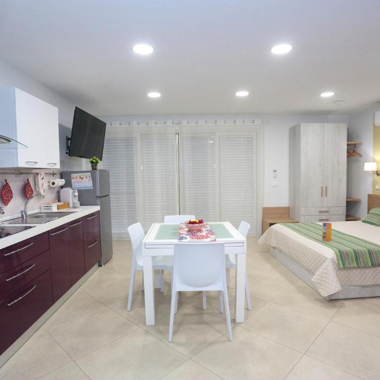 THEOS Holidays Apartments - Penthouse Apartment - 17