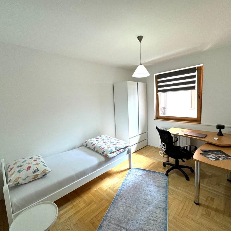 Latin Bridge Sarajevo - 3 Room Apartment, 80m2 in Villa with free private parking - Old Town Sarajevo - Two-Bedroom Apartment - 14