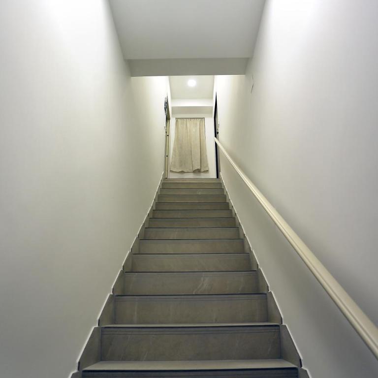 THEOS Holidays Apartments - One-Bedroom Apartment with Balcony - 3